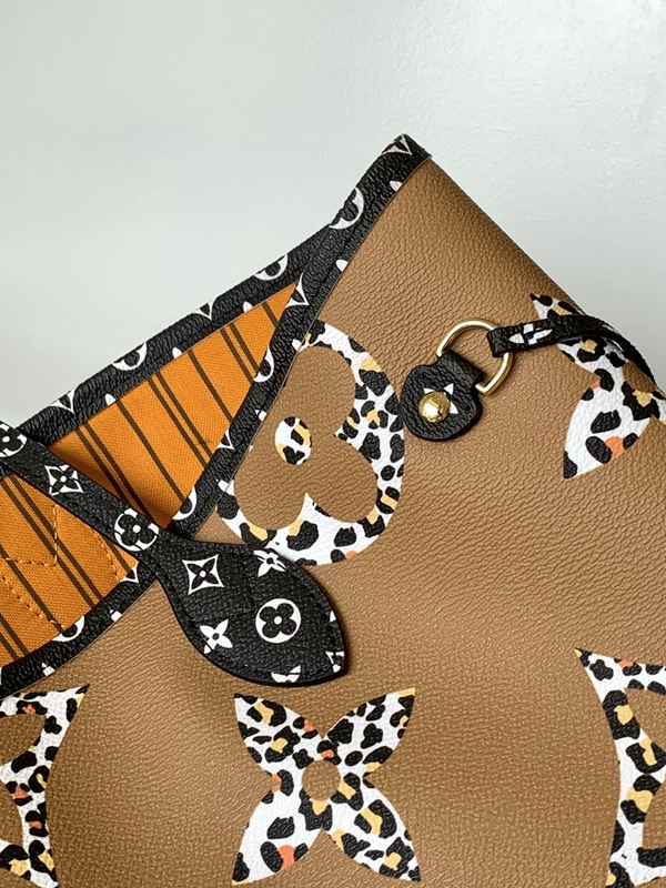 ルイヴィトンバッグ素材ディテール